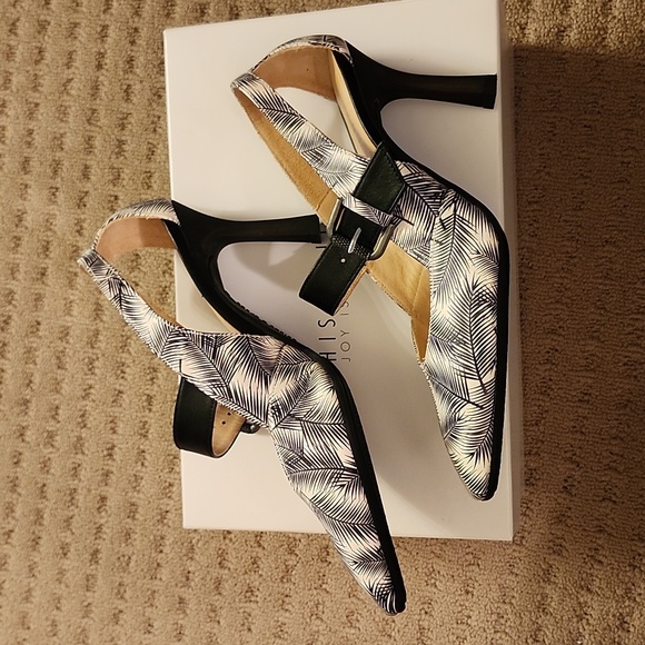 Sling back heels, size 8, brand new, never worn. - Picture 3 of 4